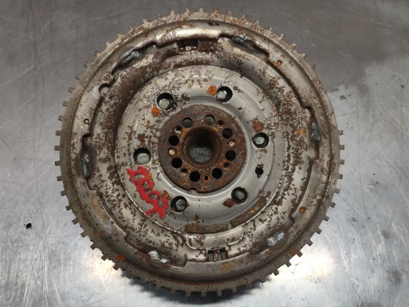 Recambio de volante motor para nissan x-trail (t30) sport referencia OEM IAM   