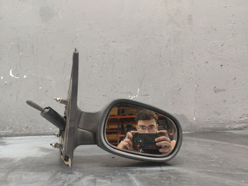 Recambio de retrovisor derecho para renault clio ii (bb_, cb_) 1.5 dci (b/cb08) referencia OEM IAM   