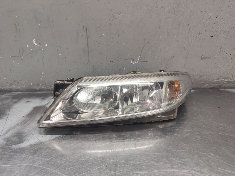 Recambio de faro izquierdo para renault laguna ii (bg0/1_) 1.9 dci (bg08, bg0g) referencia OEM IAM 820000245  