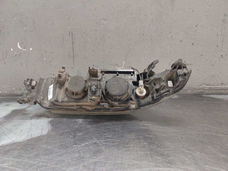 Recambio de faro izquierdo para renault laguna ii (bg0/1_) 1.9 dci (bg08, bg0g) referencia OEM IAM 820000245  