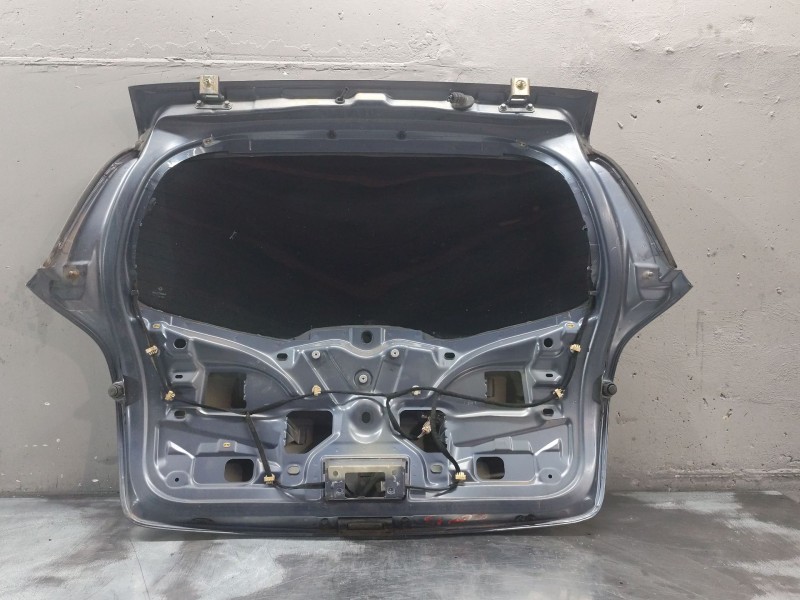 Recambio de porton trasero para renault clio iii confort dynamique referencia OEM IAM   