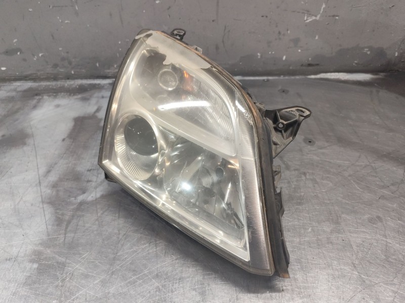 Recambio de faro derecho para opel vectra c berlina club referencia OEM IAM 15588800  