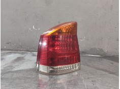 Recambio de piloto trasero derecho para opel vectra c berlina club referencia OEM IAM 13130642  