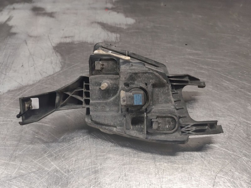 Recambio de faro antiniebla derecho para peugeot 407 st sport pack referencia OEM IAM 964194548003  