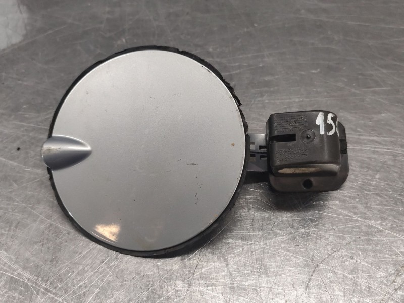 Recambio de tapa exterior combustible para opel zafira a 1.8 16v cat referencia OEM IAM 90559413  