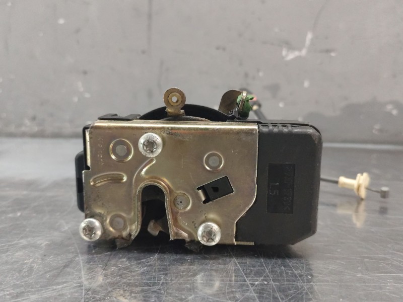 Recambio de cerradura puerta delantera izquierda para opel zafira a 1.8 16v cat referencia OEM IAM 90561151  