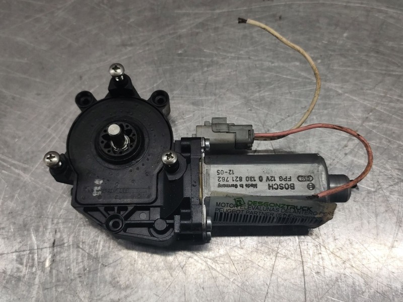 Recambio de motor elevalunas delantero derecho para peugeot partner (s1) combispace referencia OEM IAM   