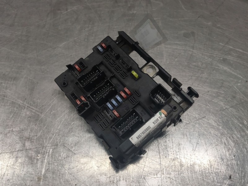 Recambio de bsm caja fusibles para peugeot 206 berlina x-line referencia OEM IAM 9657608880  