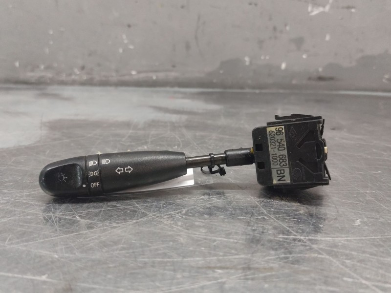 Recambio de mando intermitentes para chevrolet kalos 1.2 s (d/a) referencia OEM IAM 96540683BN 5203211000 7 PINS