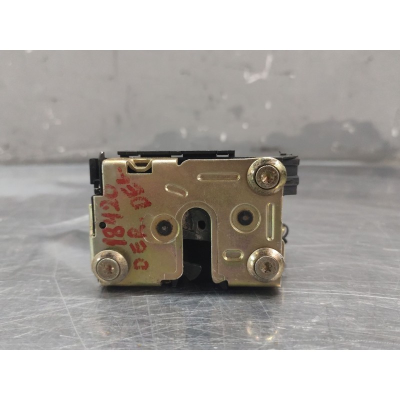 Recambio de cerradura puerta delantera derecha para renault rapid/express (f40) 1.4 familiar (f402/40m) referencia OEM IAM   