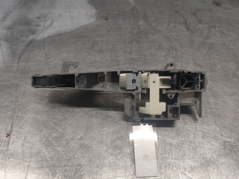 Recambio de maneta exterior trasera izquierda para peugeot 407 st sport referencia OEM IAM 9653401680  