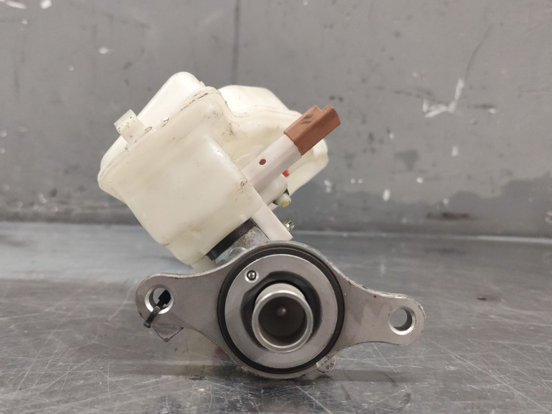 Recambio de bomba freno para peugeot 207 confort referencia OEM IAM 32069745  