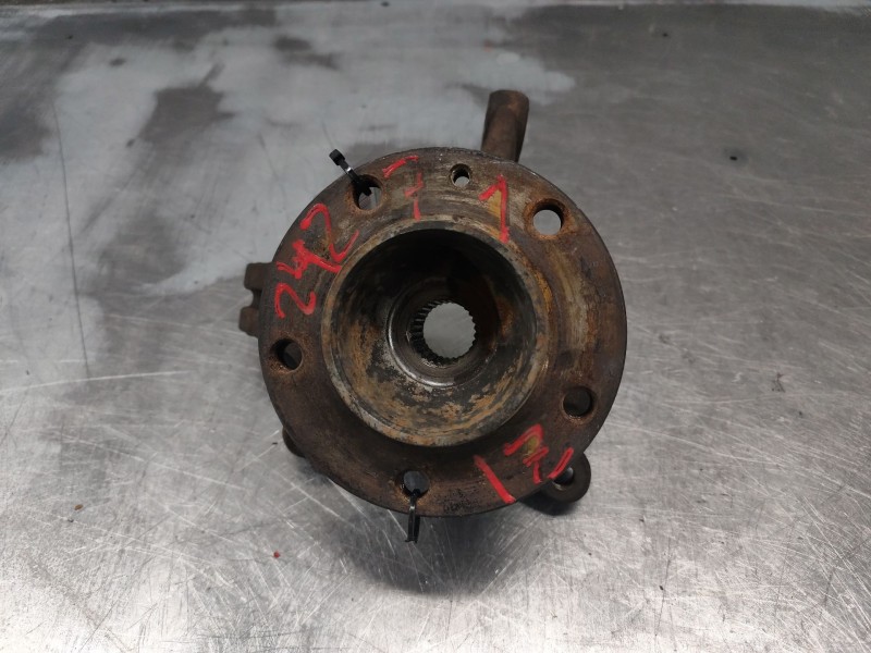 Recambio de mangueta delantera izquierda para renault master ii phase 2 bus 2.5 diesel referencia OEM IAM   