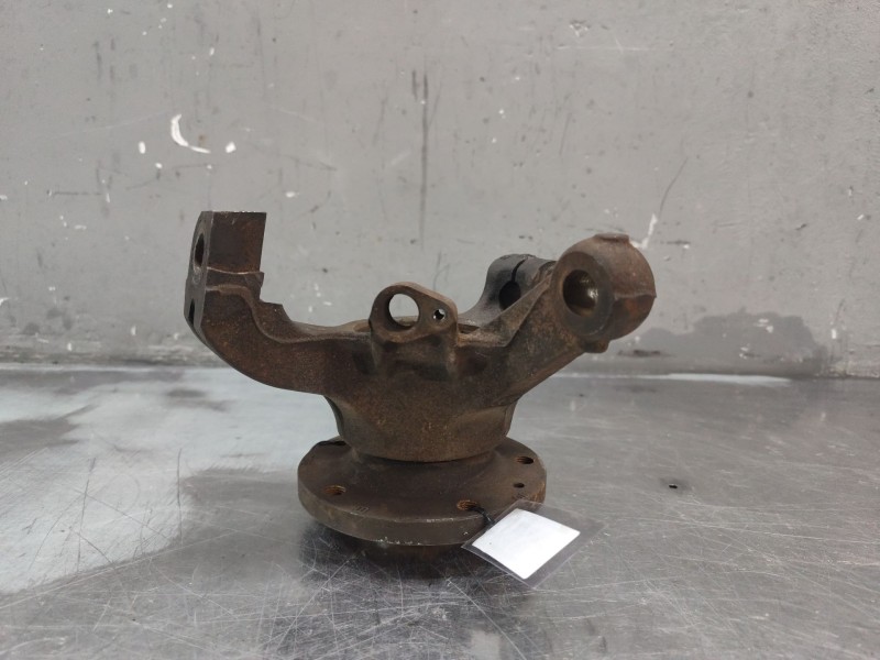 Recambio de mangueta delantera izquierda para renault master ii phase 2 bus 2.5 diesel referencia OEM IAM   