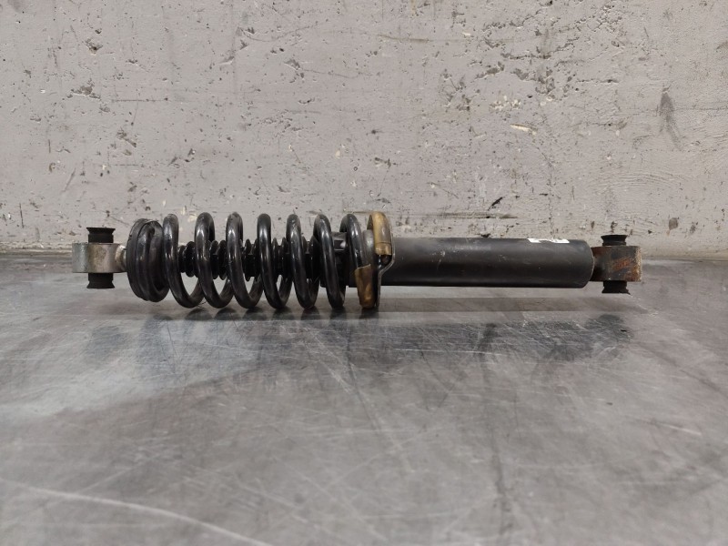 Recambio de amortiguador trasero izquierdo para peugeot 508 allure hybrid4 referencia OEM IAM   