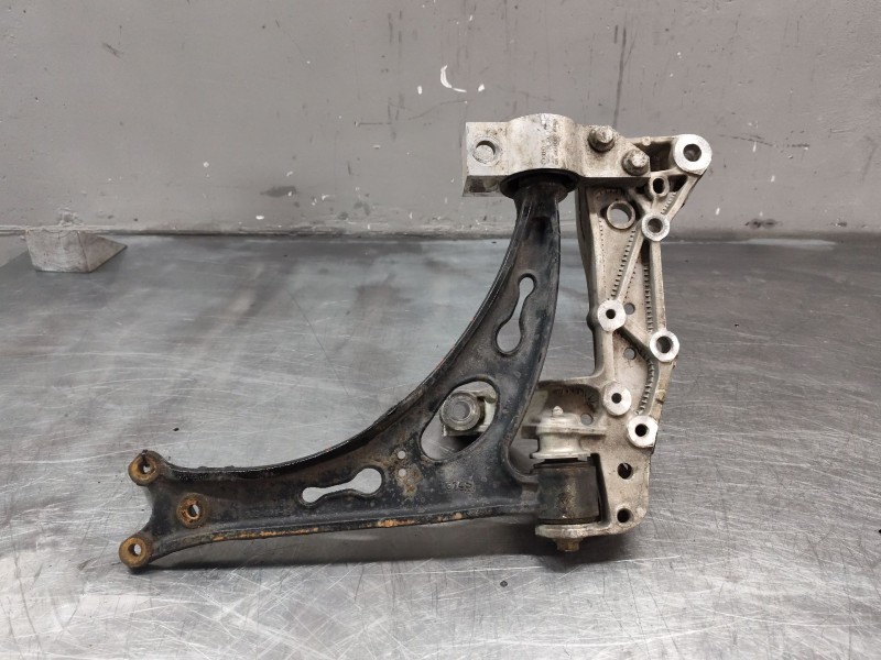 Recambio de brazo suspension inferior delantero izquierdo para audi a3 (8p1) 2.0 tdi 16v referencia OEM IAM   
