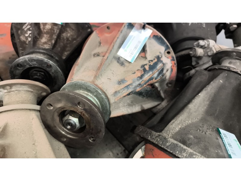 Recambio de grupo para nissan trade 100 3.0 turbodiesel referencia OEM IAM  RELACION:8X35 16 ESTRIAS PALIER