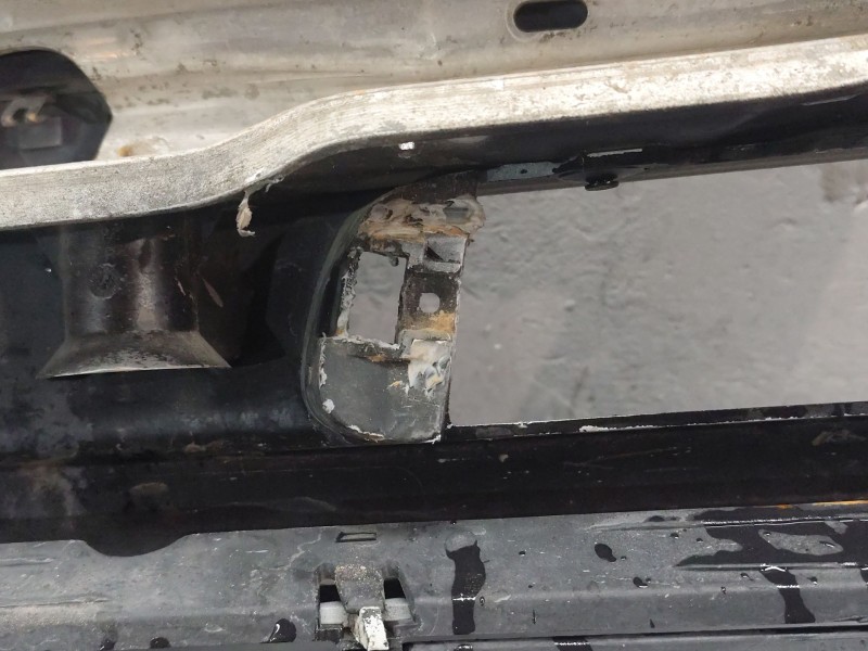 Recambio de paragolpes delantero para bmw serie 3 berlina (e46) 320d referencia OEM IAM   