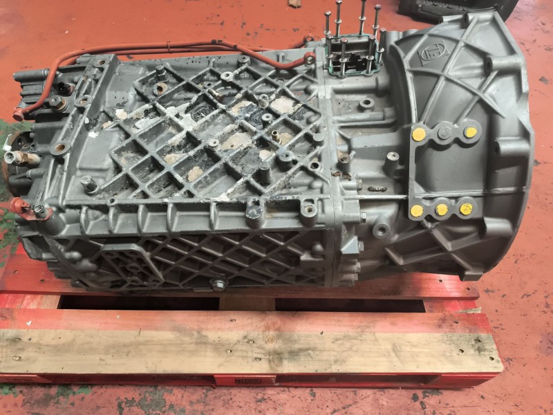 Recambio de caja cambios para iveco stralis (as) 12.9 diesel referencia OEM IAM 16S221 1316051326 