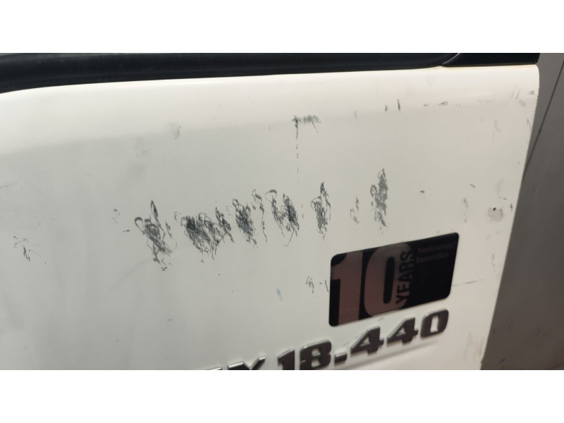 Recambio de puerta delantera izquierda para man tgx 18.xxx fg / 4x2 bl xl referencia OEM IAM 81626004129  