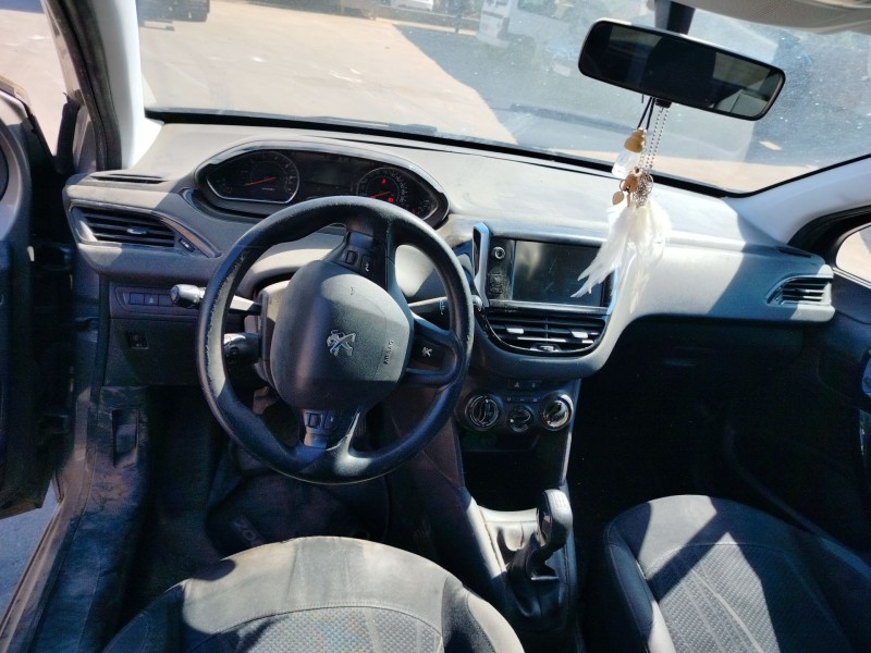 peugeot 208 i (ca_, cc_) del año 2014