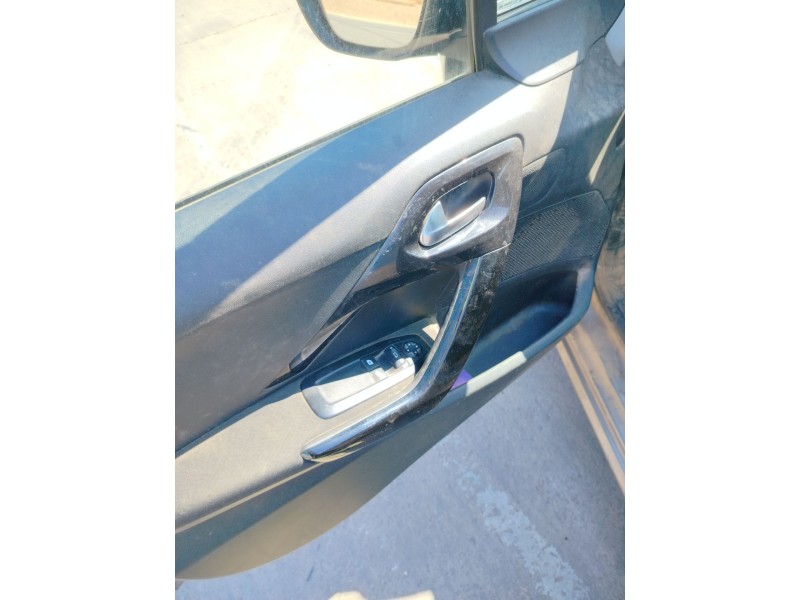 peugeot 208 i (ca_, cc_) del año 2014