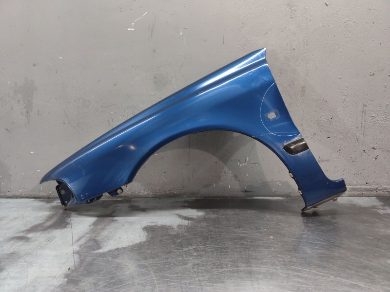 Recambio de aleta delantera izquierda para volvo s40 berlina referencia OEM IAM   