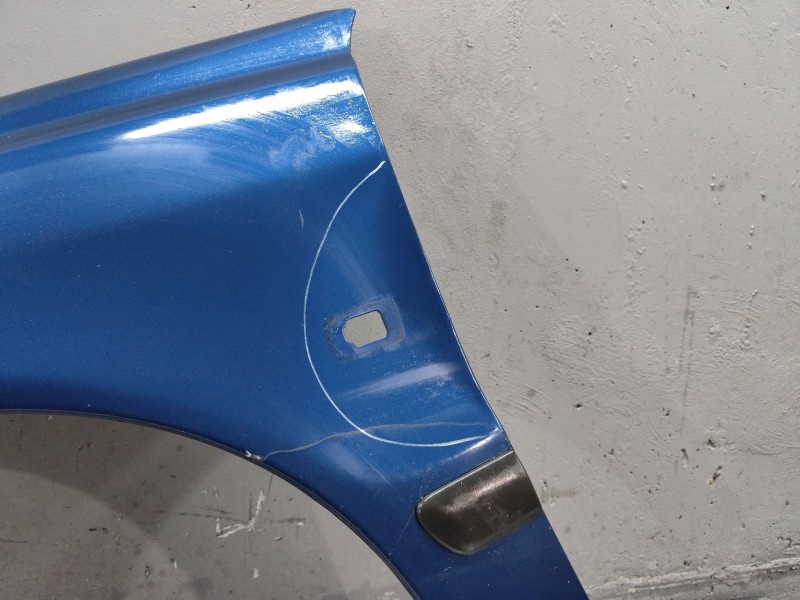 Recambio de aleta delantera izquierda para volvo s40 berlina referencia OEM IAM   