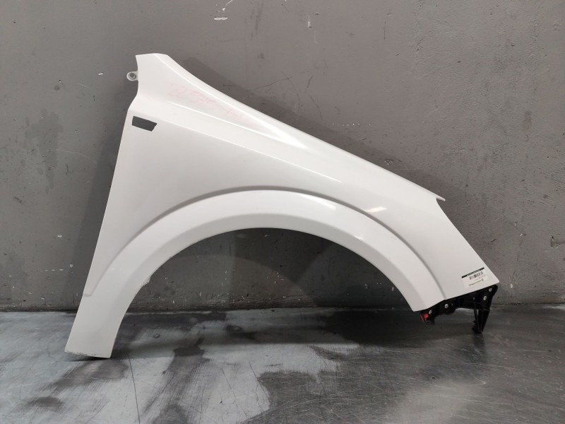 Recambio de aleta delantera derecha para opel astra h ber. cosmo referencia OEM IAM   
