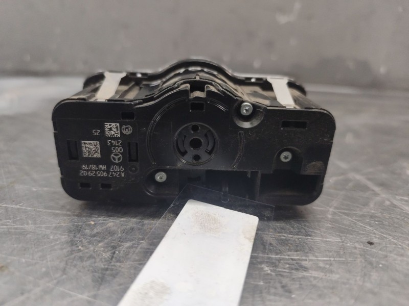 Recambio de mando multifuncion para mercedes-benz gla (h247) gla 200 d (247.712) referencia OEM IAM A2479052902  