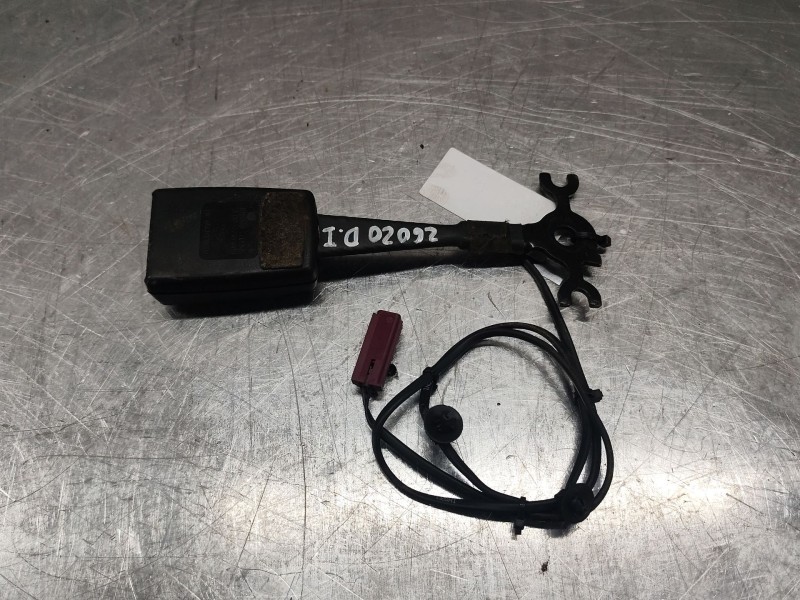 Recambio de enganche de cinturon delantero izquierdo para ford mondeo iv (ba7) 2.0 tdci referencia OEM IAM   