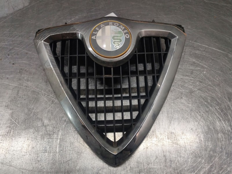 Recambio de rejilla delantera central para alfa romeo 156 (932_) 1.9 jtd (932.a2b00) referencia OEM IAM 156017393  