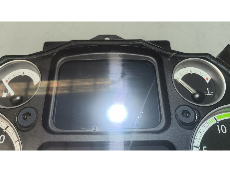 Recambio de cuadro instrumentos para daf serie xf105.xxx 12.9 diesel referencia OEM IAM 1789469  
