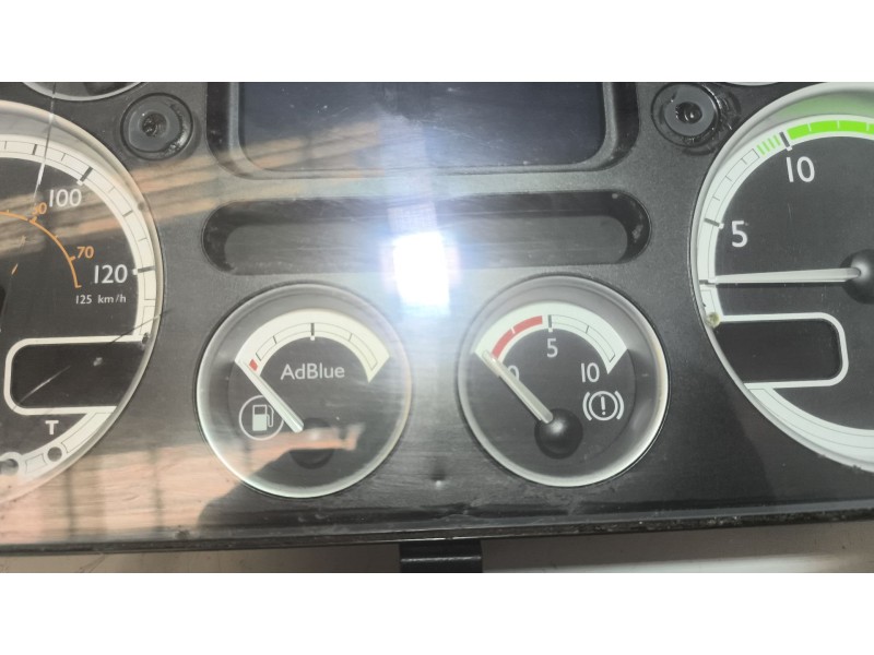 Recambio de cuadro instrumentos para daf serie xf105.xxx 12.9 diesel referencia OEM IAM 1789470  