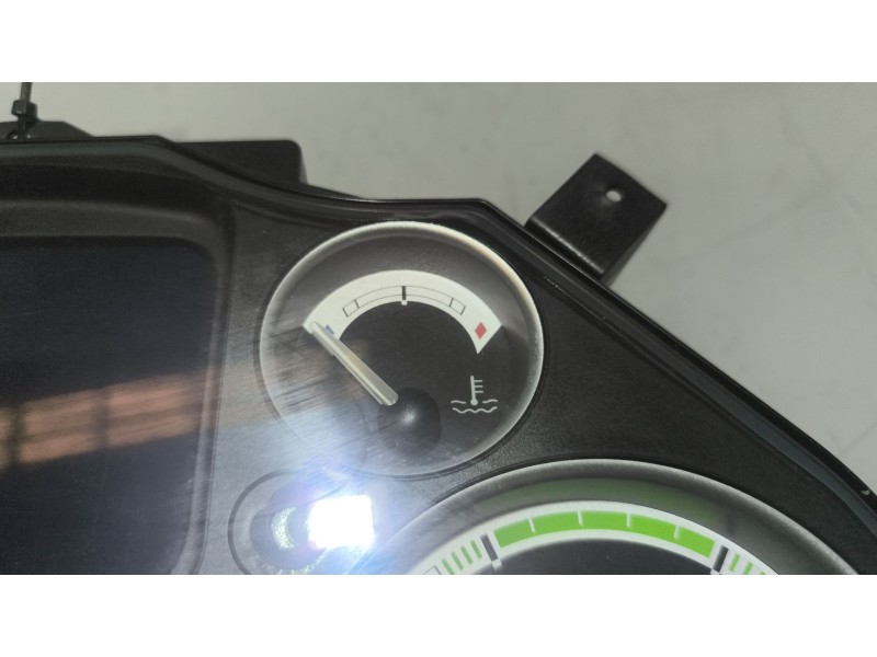 Recambio de cuadro instrumentos para daf serie xf105.xxx 12.9 diesel referencia OEM IAM 1789470  