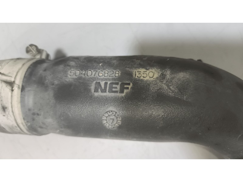 Recambio de tubo admision para iveco eurocargo 05.03  fki 180 e tráfico urbano referencia OEM IAM 504076828  