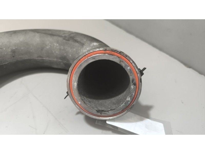 Recambio de tubo admision para iveco eurocargo 05.03  fki 180 e tráfico urbano referencia OEM IAM 504076828  