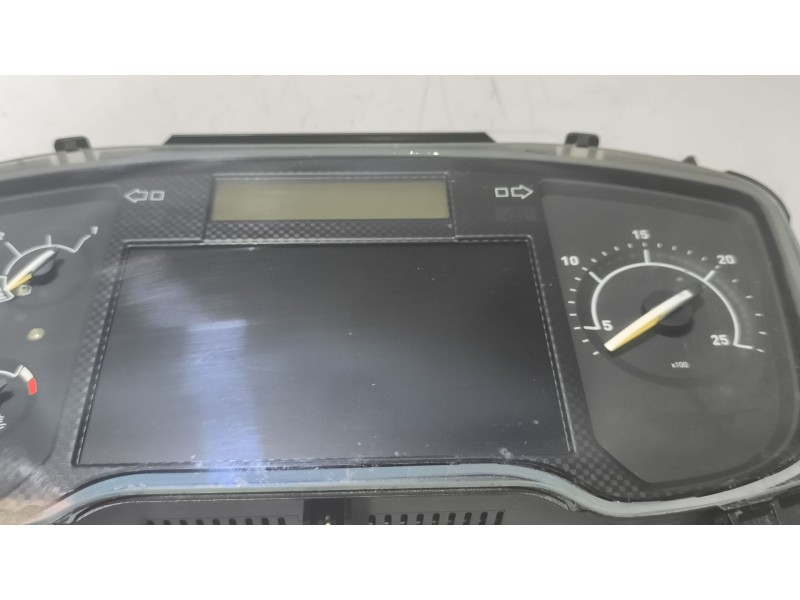 Recambio de cuadro instrumentos para renault serie t 10.8 diesel referencia OEM IAM 22166228 7422166228 
