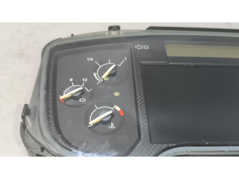 Recambio de cuadro instrumentos para renault serie t 10.8 diesel referencia OEM IAM 22166228 7422166228 