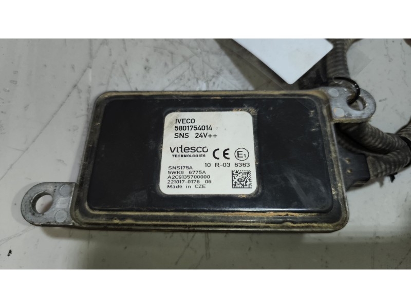 Recambio de sensor noxe para iveco stralis (as) 11.1 diesel referencia OEM IAM 5801754014  