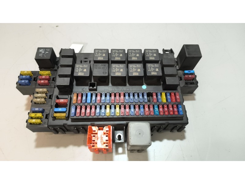 Recambio de caja reles / fusibles para daf serie xf105.xxx 12.9 diesel referencia OEM IAM 1795419  