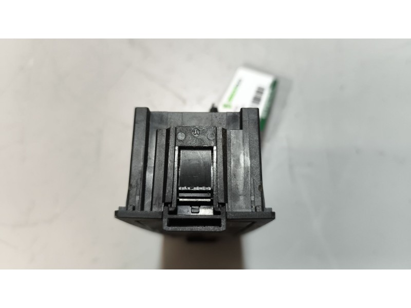 Recambio de interruptor para renault serie t 10.8 diesel referencia OEM IAM 22338209 7422338209 
