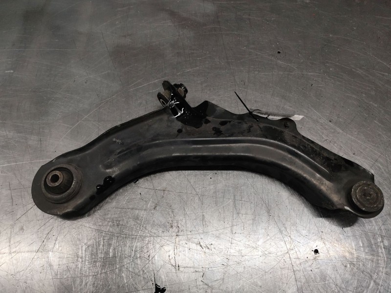 Recambio de brazo suspension inferior delantero izquierdo para renault scenic ii grand confort dynamique referencia OEM IAM   