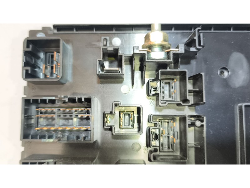 Recambio de caja reles / fusibles para renault serie t 10.8 diesel referencia OEM IAM 22619991 7422619994 