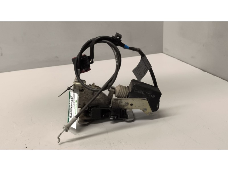 Recambio de cerradura puerta delantera izquierda para renault magnum ab diesel referencia OEM IAM 7482280152  