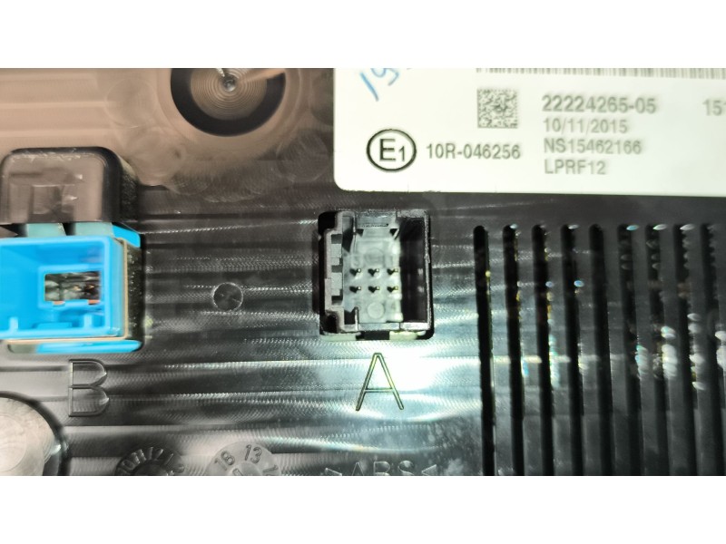 Recambio de pantalla multifuncion para renault serie t 10.8 diesel referencia OEM IAM 7422224265 22224265 
