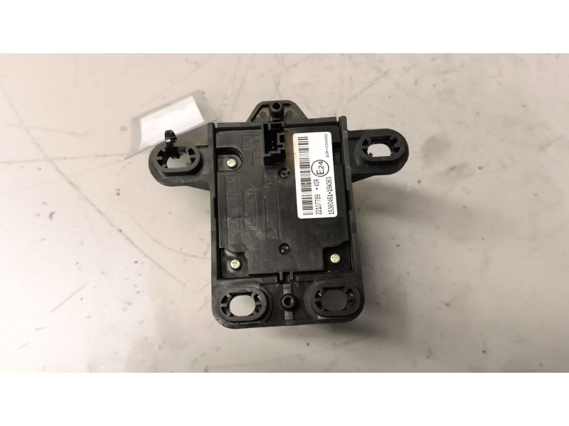 Recambio de palanca freno de mano para renault serie t 10.8 diesel referencia OEM IAM 22107789 7422107789 