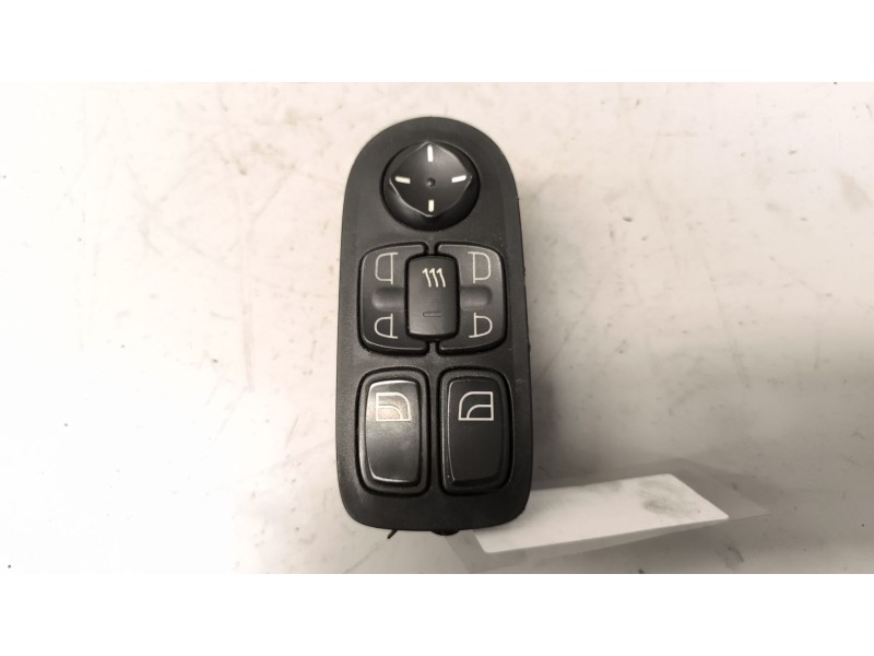 Recambio de mando elevalunas delantero izquierdo para daf serie xf105.xxx 12.9 diesel referencia OEM IAM 1811135  