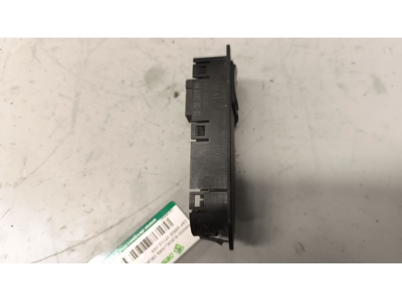 Recambio de mando elevalunas delantero derecho para daf serie xf105.xxx 12.9 diesel referencia OEM IAM 1811229  