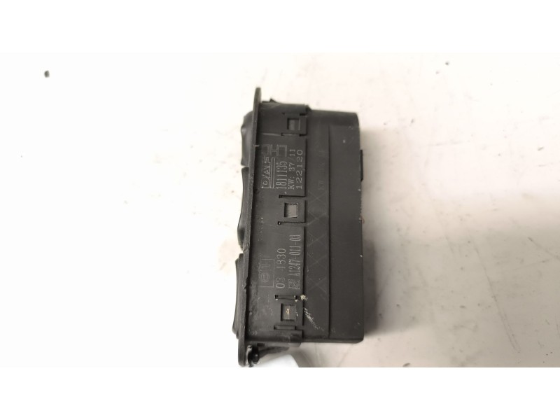 Recambio de mando elevalunas delantero izquierdo para daf serie xf105.xxx 12.9 diesel referencia OEM IAM 1811135  
